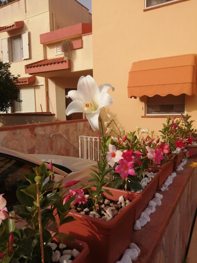 Domomea Hotel Quartu SantʼElena Екстериор снимка