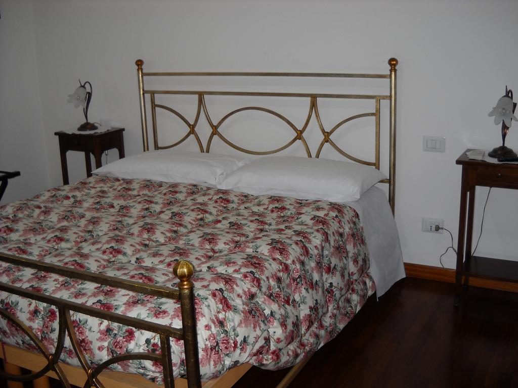 Domomea Hotel Quartu SantʼElena Стая снимка