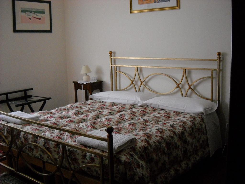 Domomea Hotel Quartu SantʼElena Стая снимка