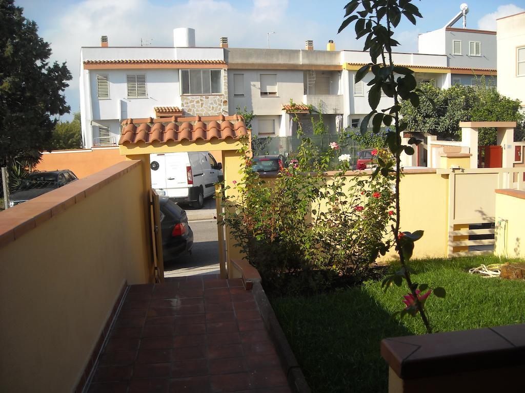 Domomea Hotel Quartu SantʼElena Екстериор снимка