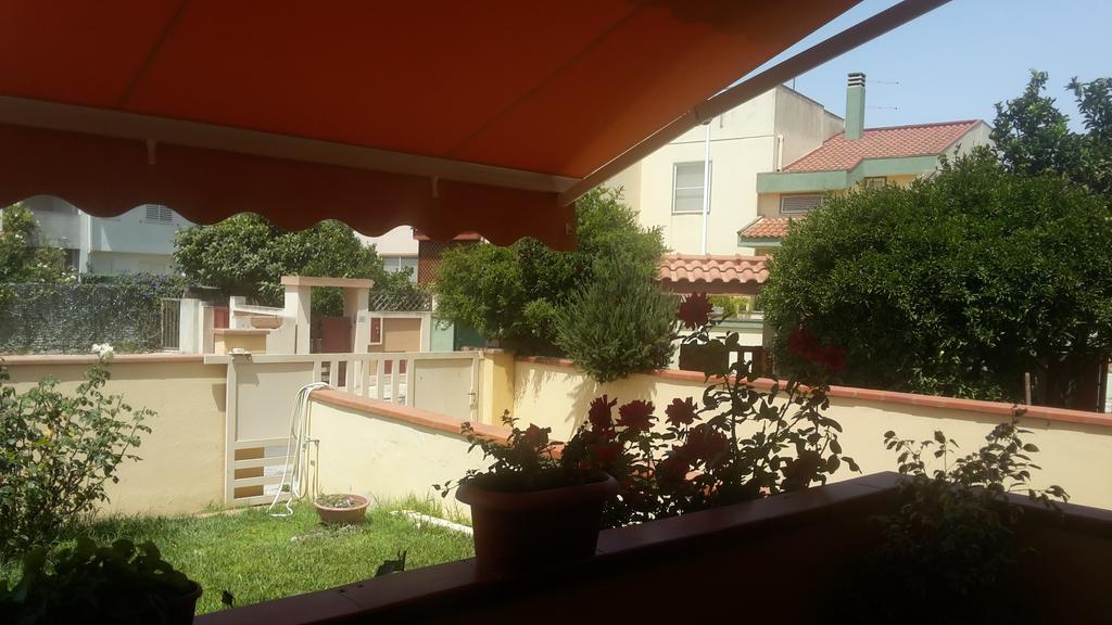 Domomea Hotel Quartu SantʼElena Екстериор снимка